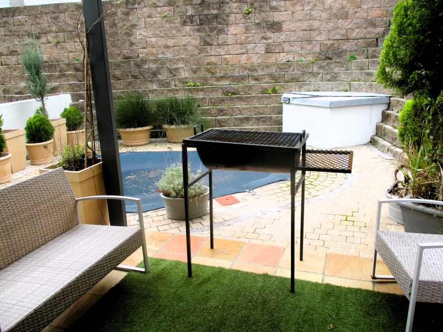 To Let 2 Bedroom Property for Rent in Strand North Western Cape